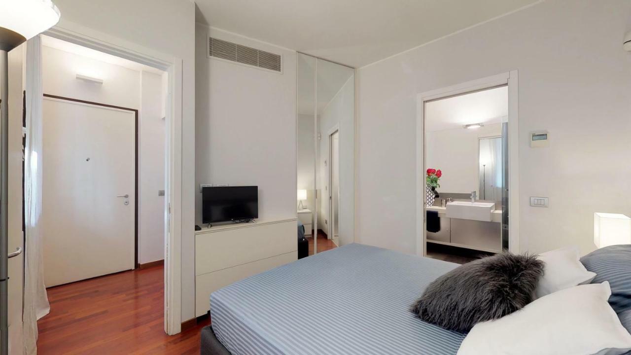 Design Apartment Near Duomo Square Milan Luaran gambar
