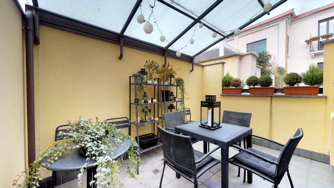 Design Apartment Near Duomo Square Milan Luaran gambar