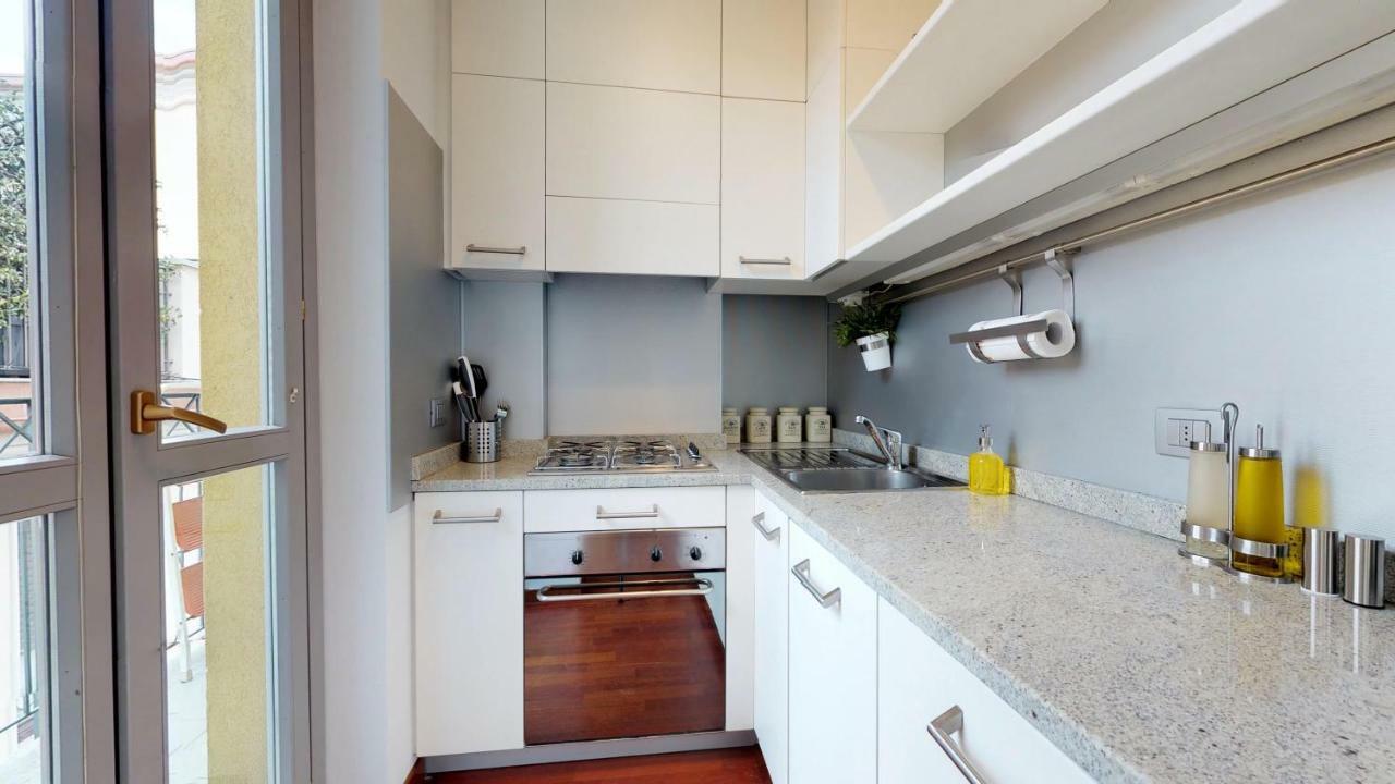 Design Apartment Near Duomo Square Milan Luaran gambar